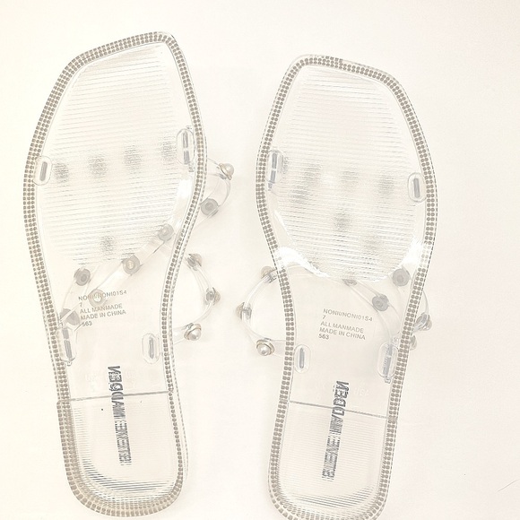 STEVE MADDEN NONII Clear/Pearl Embellished Sandals. Women's Size 7 - Picture 6 of 13